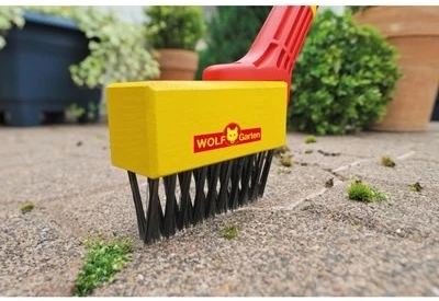 Wolf-Garten Wolf Garten Multi-Change Weeding Brush - Image 2