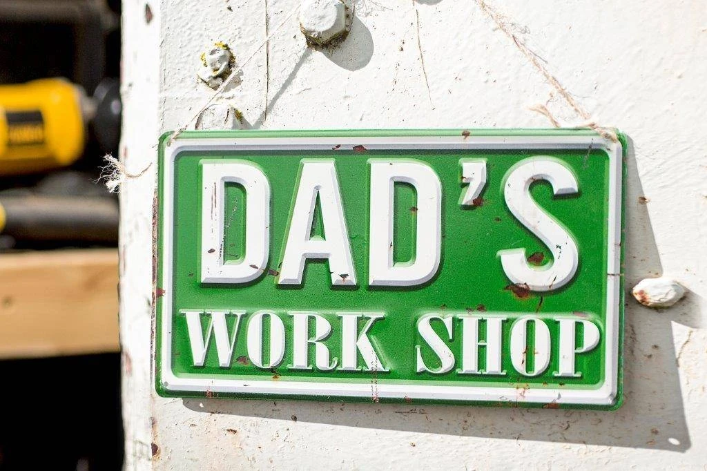 La Hacienda Dad's Workshop Embossed Metal Sign - Image 3