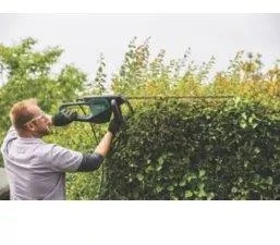 Bosch AdvancedHedgeCut 65 Hedge Trimmer - Image 2